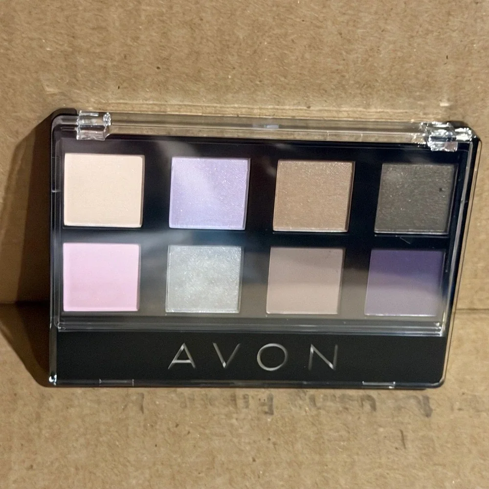 Avon true color 8 in 1 eyeshadow palette plum essentials